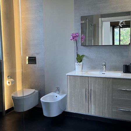 チェザーノ・モデルノLa Casa Di Antoineアパートメント エクステリア 写真